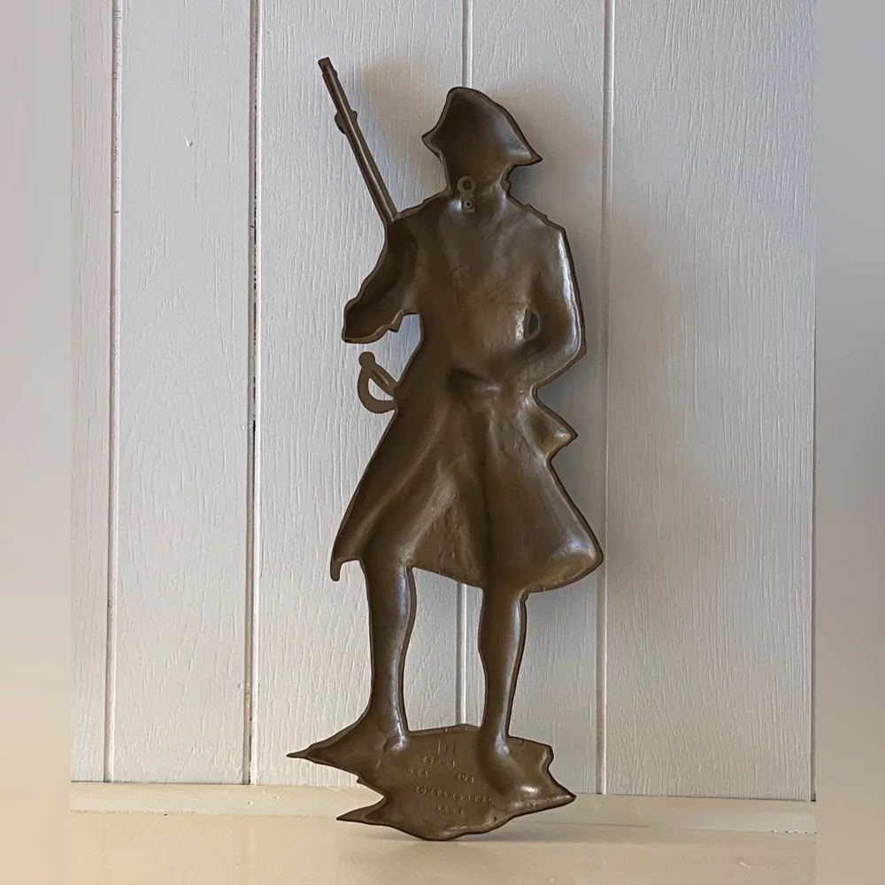 Colonial Soldier Cast Metal Wall Art in 1960s, 🇺🇸Made